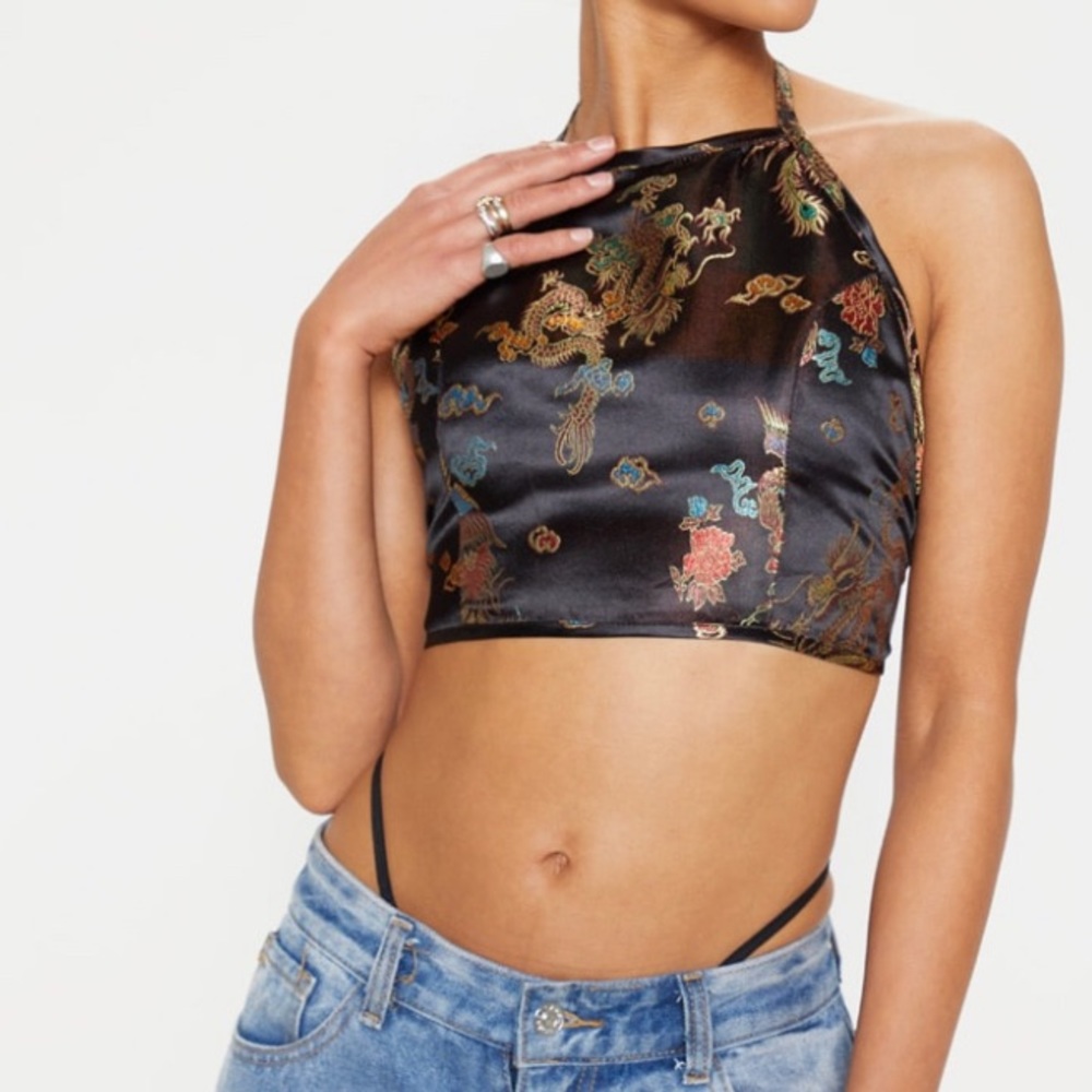 Black halterheck crop top